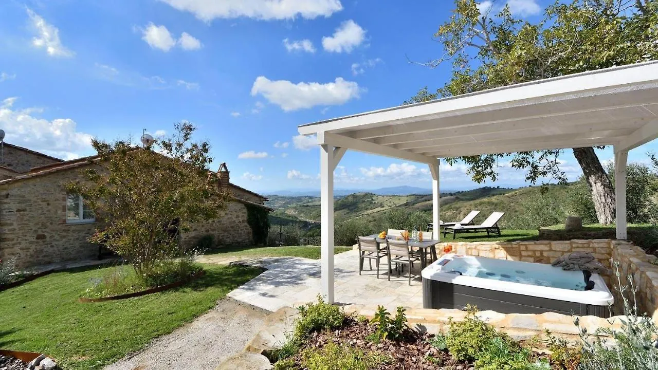 Pievania Roccalbegna Apartment